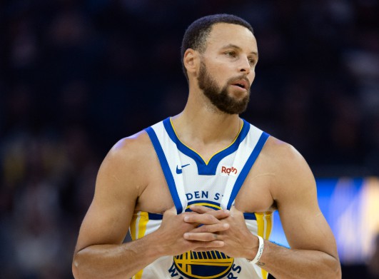 การโจมตีถูกขัดขวาง! ไม่มีใครใน Warriors ทำคะแนนได้มากกว่า 20 แต้ม และเปอร์เซ็นต์การยิงของ Curry ก็ซบเซา