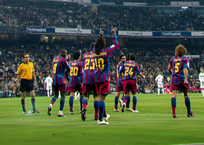 โซเชียลมีเดียของ Ronaldinho โพสต์รูปถ่ายชัยชนะของเขาที่ Bernabeu เมื่อ 20 ปีที่แล้วเพื่ออุ่นเครื่อง El Clasico