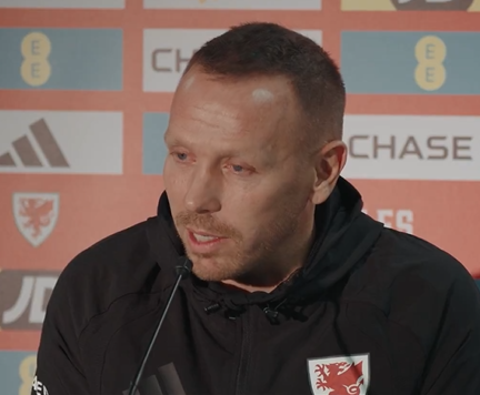 โค้ชเวลส์พลาดคำสั่งข้างสนามเนื่องจากการติดโทษแบน และวิลสันพลาดเกมลิกเตนสไตน์เนื่องจากการติดโทษแบน