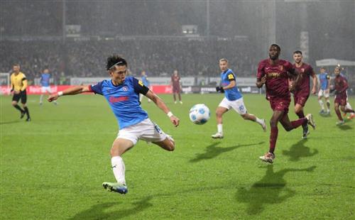 คีล โฮลสไตน์ vs เอาก์สบวร์ก