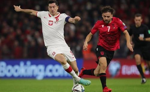 บาลัน vs แอลเบเนีย