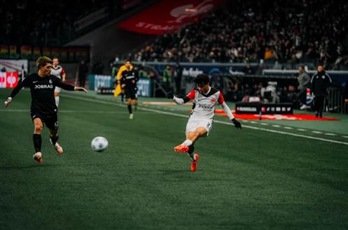 ผลการแข่งขันที่ผ่านมา ไอน์ทรัค แฟร้งค์เฟิร์ต vs ไฟร์บวร์ก