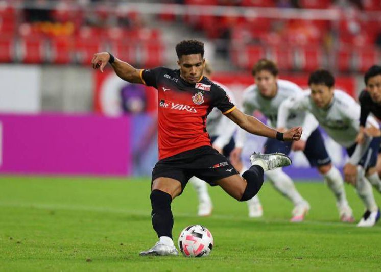 เจ้าหน้าที่นาโกย่า: ผู้ช่วยต่างชาติ มาเตอุส ฉีกเอ็นไขว้หน้าซ้าย และเดินทางกลับบราซิลเพื่อรับการรักษาแล้ว