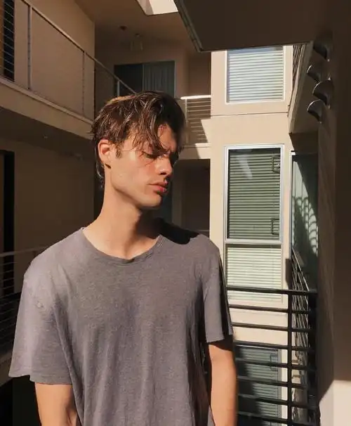 6686体育钻石作者Madison