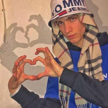 6686体育初级作者Quincy