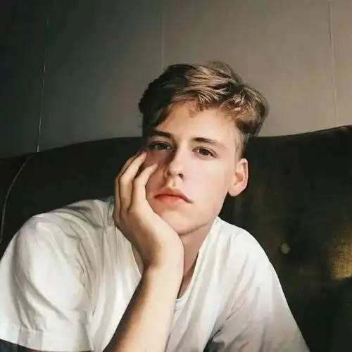 6686体育钻石作者Brooklyn