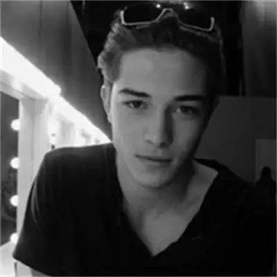 6686体育官方作者Farrah