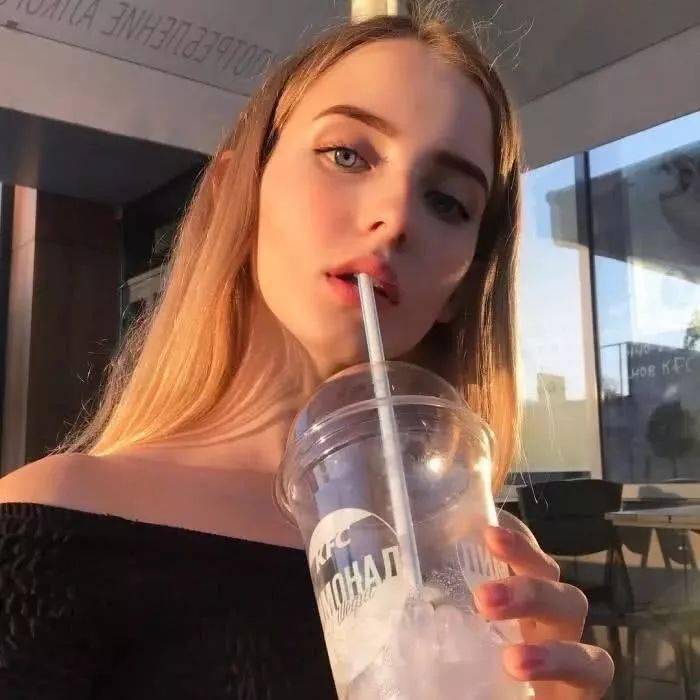 6686体育金牌作者Yvette