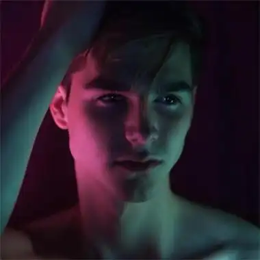 6686体育铜牌作者Eleanor